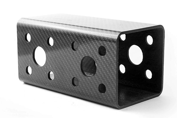 碳纖維配件是如何“煉”成的？揭秘非標(biāo)零部件的誕生過(guò)程