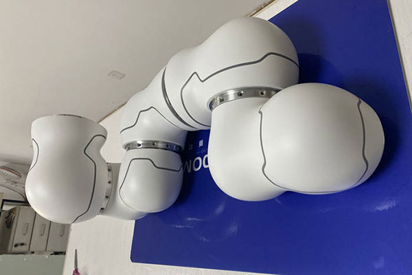 碳纖維機(jī)械臂