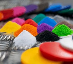 熱固性和熱塑性樹(shù)脂有什么不同？帶你看懂碳纖復(fù)材中的樹(shù)脂